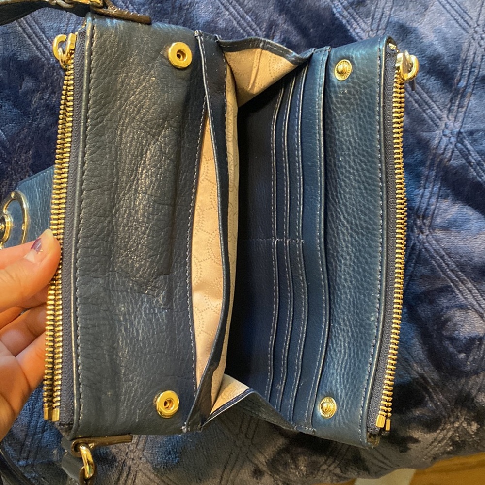 Michael Kors blue purse - Picture 8 of 11